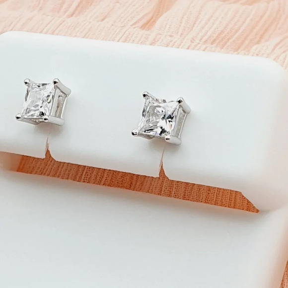 4MM S925 Sterling Silver CZ Stud Earrings for Women/Girl, US19251023 - Picture 11 of 14